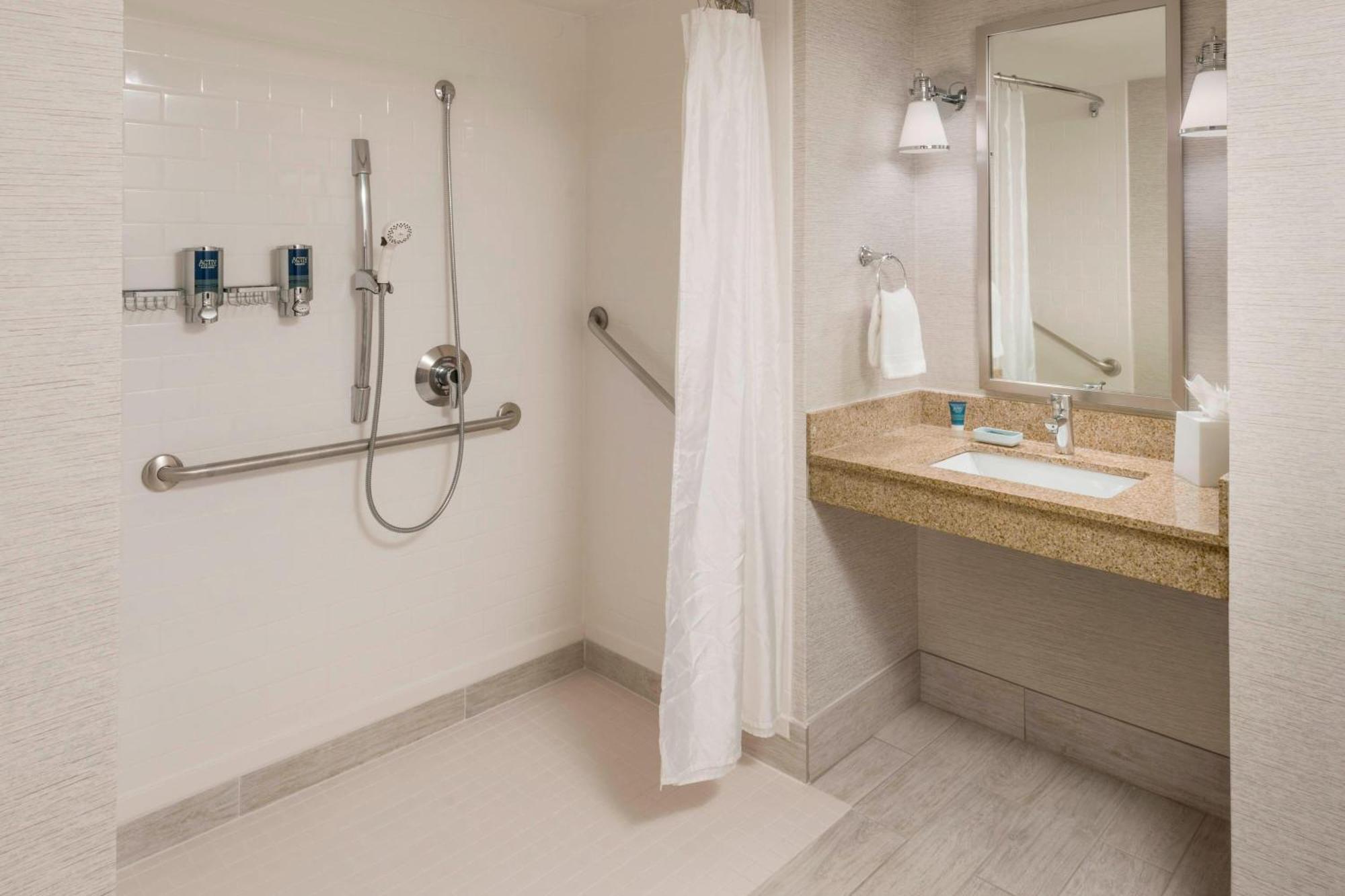 Four Points By Sheraton Boston Logan Airport Revere Exterior foto